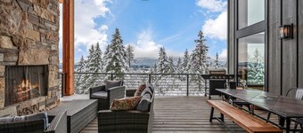 Mountain Retreat with Stunning Views of Lake Pend Oreille & Schweitzer Mountain