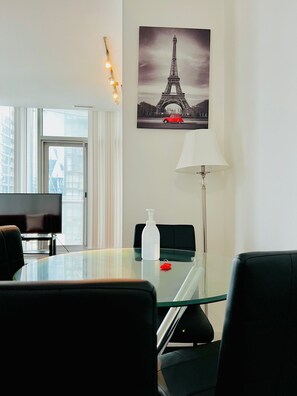 Living area - Aaira Suites (Toronto)