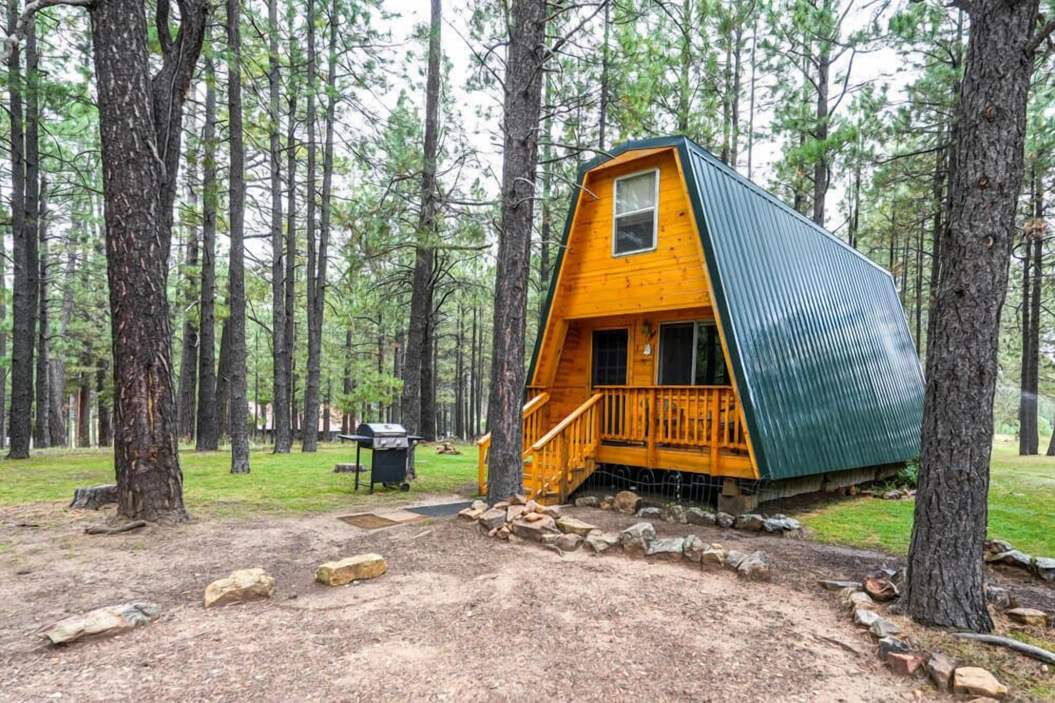 ★2BR A-frame Cabin in Forest/by Trails and Lakes★