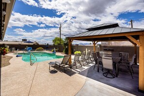 Pool - Sunset Paradise | Pool | BBQ | Smart TV | Sleeps10 (Lake Havasu City)