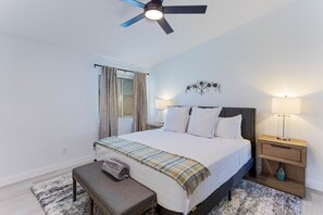 3 camere, una scrivania, ferro/asse da stiro, Wi-Fi gratuito