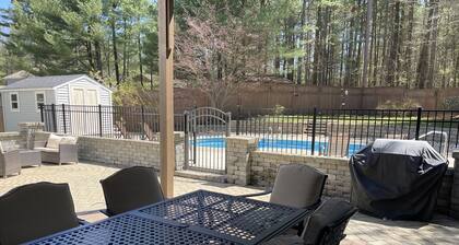 Contemporary Home w/Pool mins from Saratoga/Track