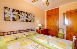 2 chambres, fer et planche Ă repasser, Wi-Fi gratuit, draps fournis