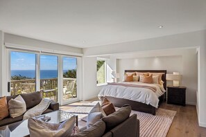 3 bedrooms, desk, iron/ironing board, travel cot - Nirvana by the Sea - Expansive Ocean Views (Carmel-by-the-Sea)