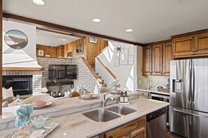 Fridge, microwave, oven, stovetop - Nirvana by the Sea - Expansive Ocean Views (Carmel-by-the-Sea)