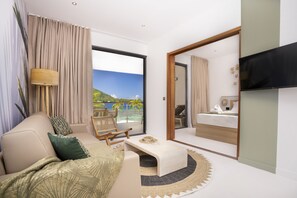 In-room safe, individually decorated, soundproofing, free WiFi - Cook's Bay Hotel and Suites (Moorea-Maiao)