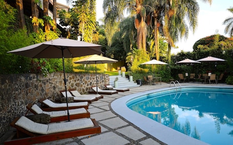 Una piscina al aire libre. Grand Vista Cuernavaca