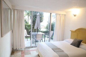 Standard Double Room, 1 Bedroom, City View | Free WiFi, bed sheets - Grand Vista Cuernavaca (Cuernavaca)