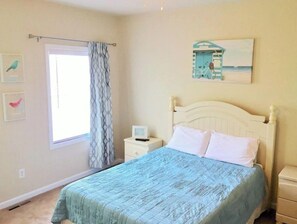 5 bedrooms, iron/ironing board, free WiFi, bed sheets