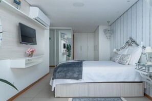 Schreibtisch, Bügeleisen/Bügelbrett, kostenloses WLAN, Bettwäsche