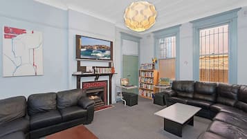 Bed in Mixed 12 Bed Dorm with Bathroom (18-35 Age Only) | Living area