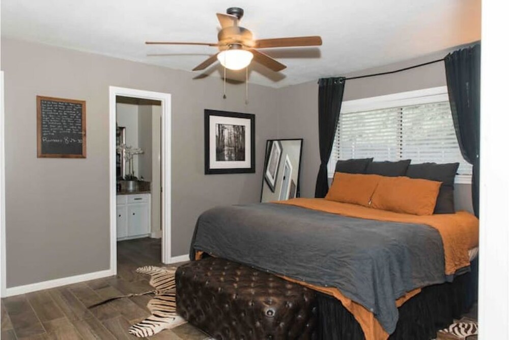 Comfy 3 Bedroom House with Modern Amenities College Station Vrbo