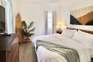 2 makuuhuonetta, silitysrauta/-lauta, ilmainen Wi-Fi, vuodevaatteet