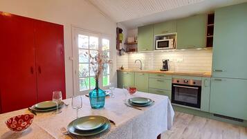 Refrigerador, microondas, horno y lavavajillas