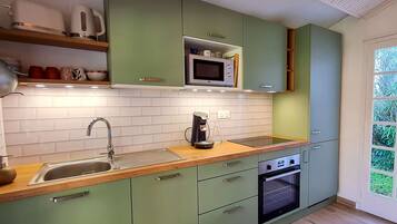 Réfrigérateur, micro-ondes, four, lave-vaisselle