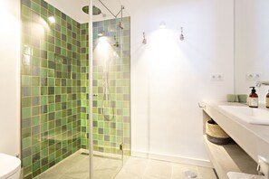 シャワー、ヘアドライヤー