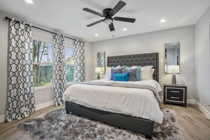 9 bedrooms, WiFi - The MoreHaven | Luxury Vista | Sleeps up to 24 (Houston)