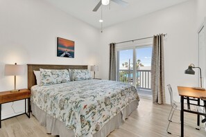 10 bedrooms, desk, iron/ironing board, free WiFi - New Build! Direct Beach Access/Rooftop 360 View/Indoor Bball court/10 En-Suite/Heated Pool & HotTub! (South Padre Island)