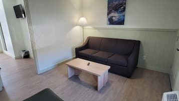 标准三人房, 多张床, 无烟房, 阳台 | 免费 WiFi、床单