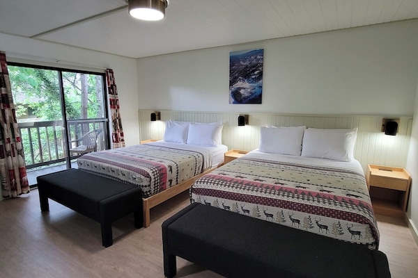 Standard Room, 2 Queen Beds, Non Smoking, Balcony