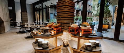 Colazione a buffet inclusa, servita tutte le mattine