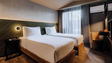 Deluxe Twin Room, 2 Twin Beds | In-room safe, blackout drapes, iron/ironing board, WiFi (free)