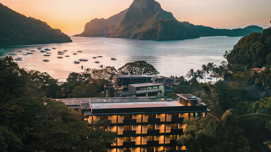 The Funny Lion El Nido