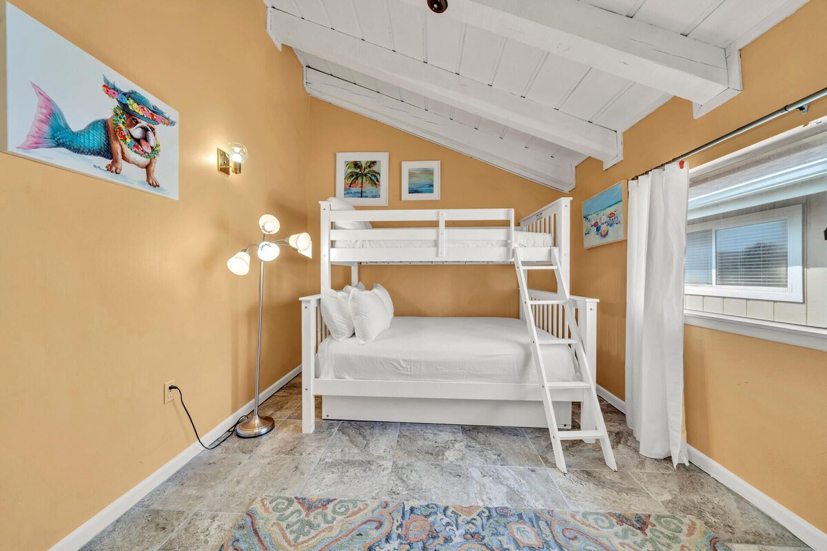 Photo 23 of Beach Service! Private Beach, Chateau La Mer 13E!