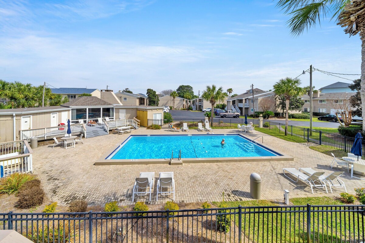 Photo 42 of Beach Service! Private Beach, Chateau La Mer 13E!