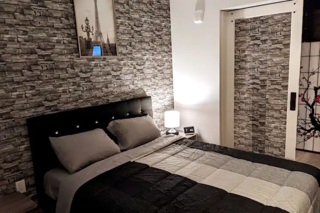 2 habitaciones, tabla de planchar con plancha y wifi gratis 