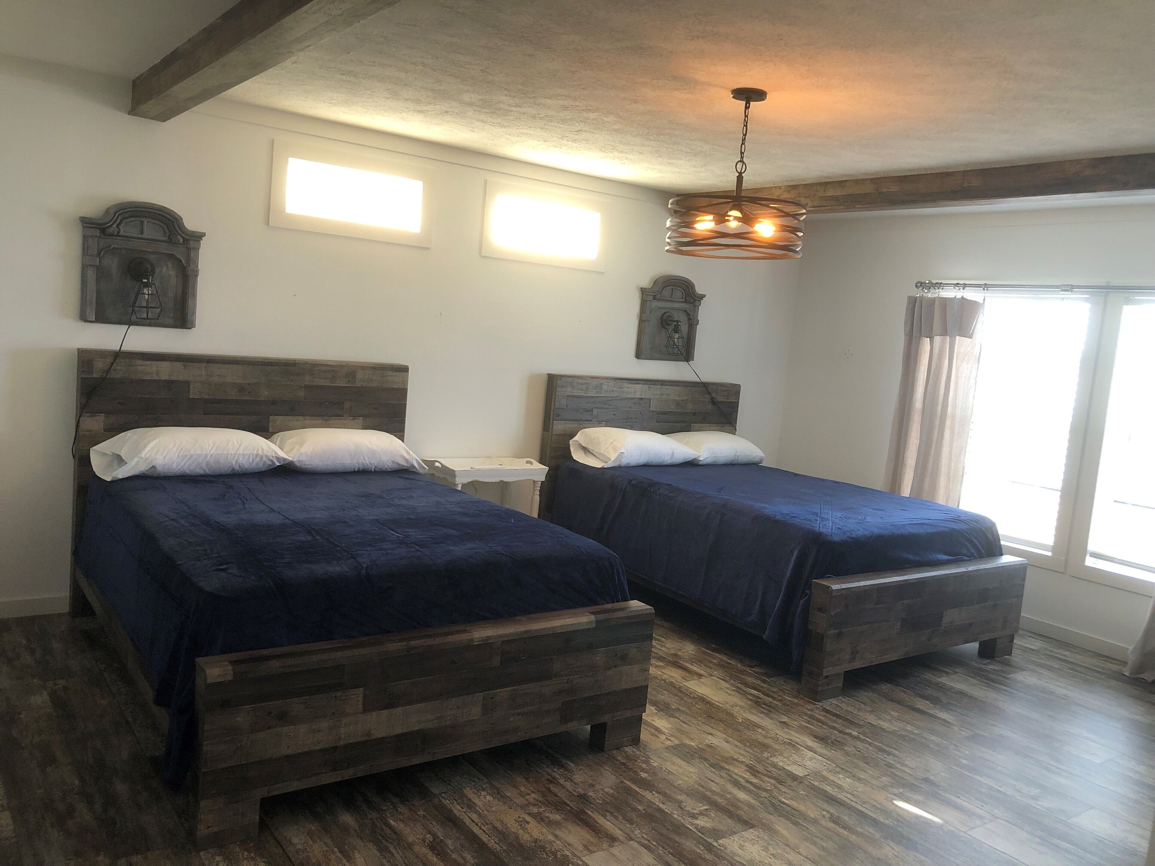 4 bedrooms, desk, free WiFi, bed sheets