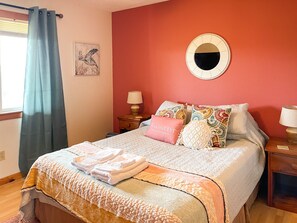 4 bedrooms, desk, iron/ironing board, travel cot