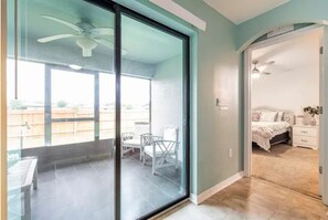 4 habitaciones, escritorio, tabla de planchar con plancha y wifi gratis 