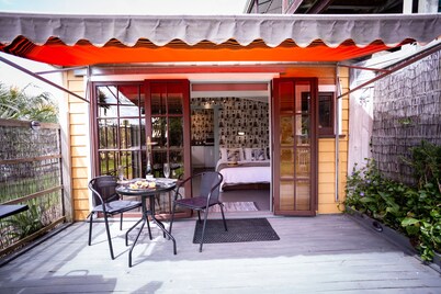 A Fantastic Location
"Just a short walk down the footpath opposite to the Beach"