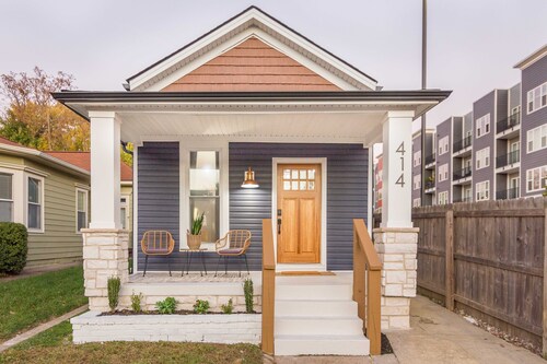 The Curated Chateau—Minutes from Louisville