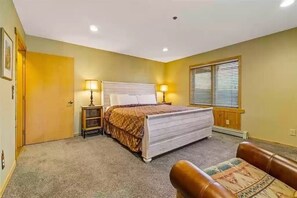 1 habitación, tabla de planchar con plancha, wifi gratis y ropa de cama 