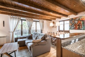 Unclassified image, 4 of 28, button