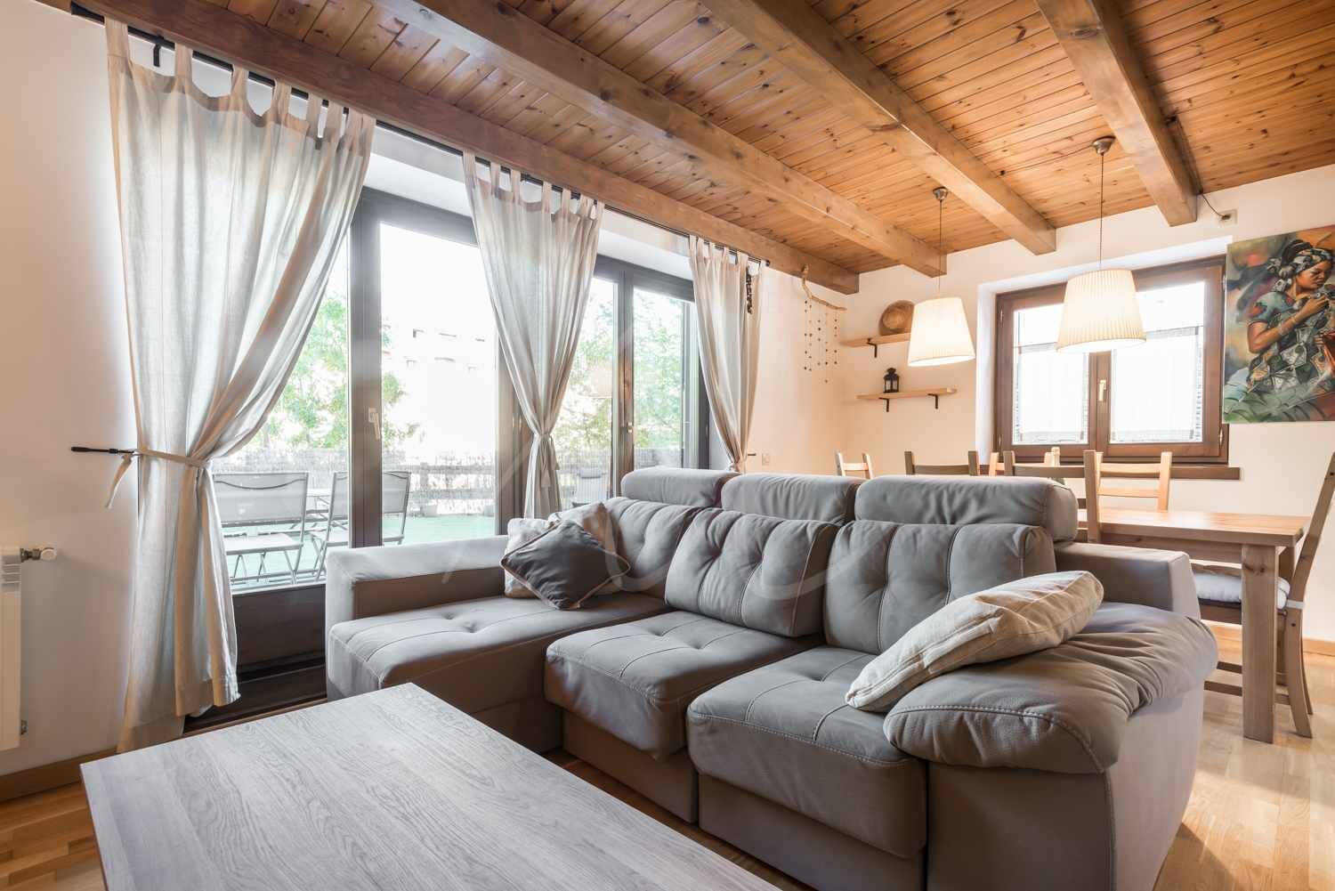 Télévision, cheminée