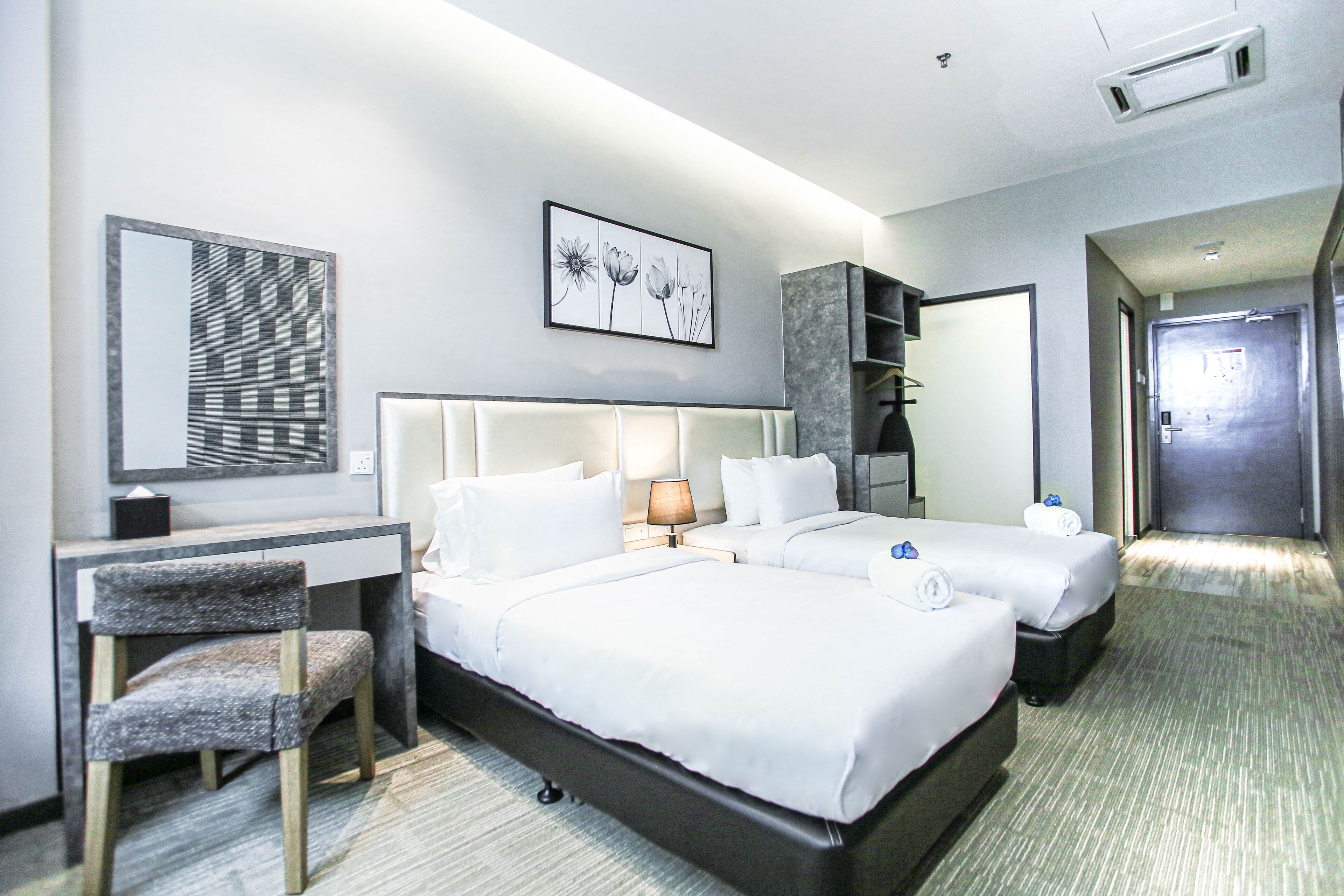 Photo - Fives Hotel DNP