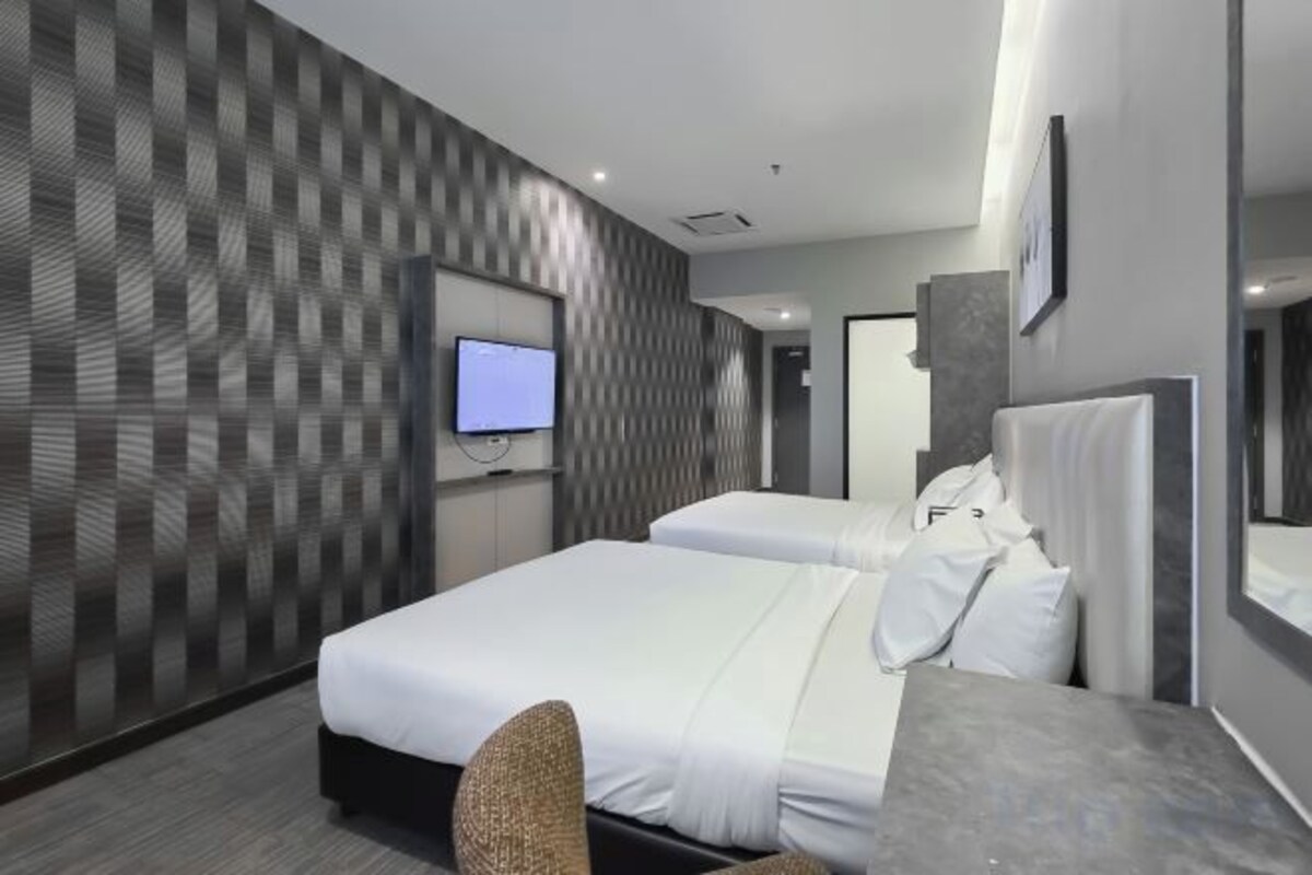 1 bedroom, minibar, in-room safe, blackout curtains