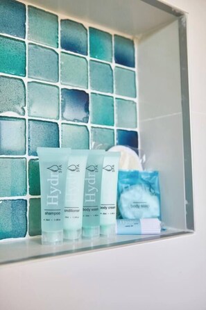 Shower, hair dryer, bidet, towels - Waterfront Retreat w/ Ocean Access, Key Largo! (Key Largo)