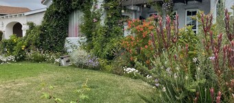 Garden oasis - 4 bedroom home centrally located