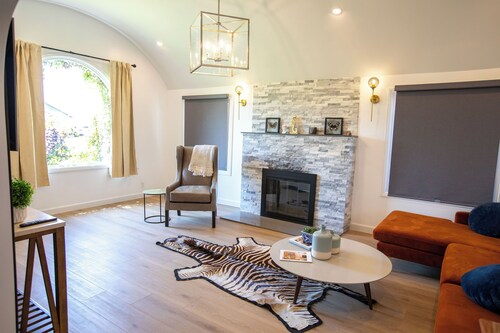Garden oasis - 4 bedroom home centrally located