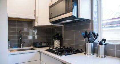 The Olive Den - Spacious New Remodel - Big Groups..