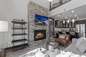 TV, peis og DVD-spiller