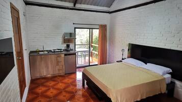 2 Schlafzimmer, Schreibtisch, kostenloses WLAN, BettwÀsche