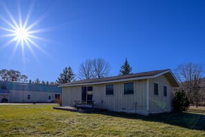 Executive Cabin | Terrace/patio