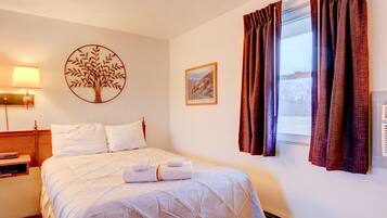 Executive-rum | Skrivbord, arbetsyta för laptop, mörklÀggningsgardiner och gratis wi-fi