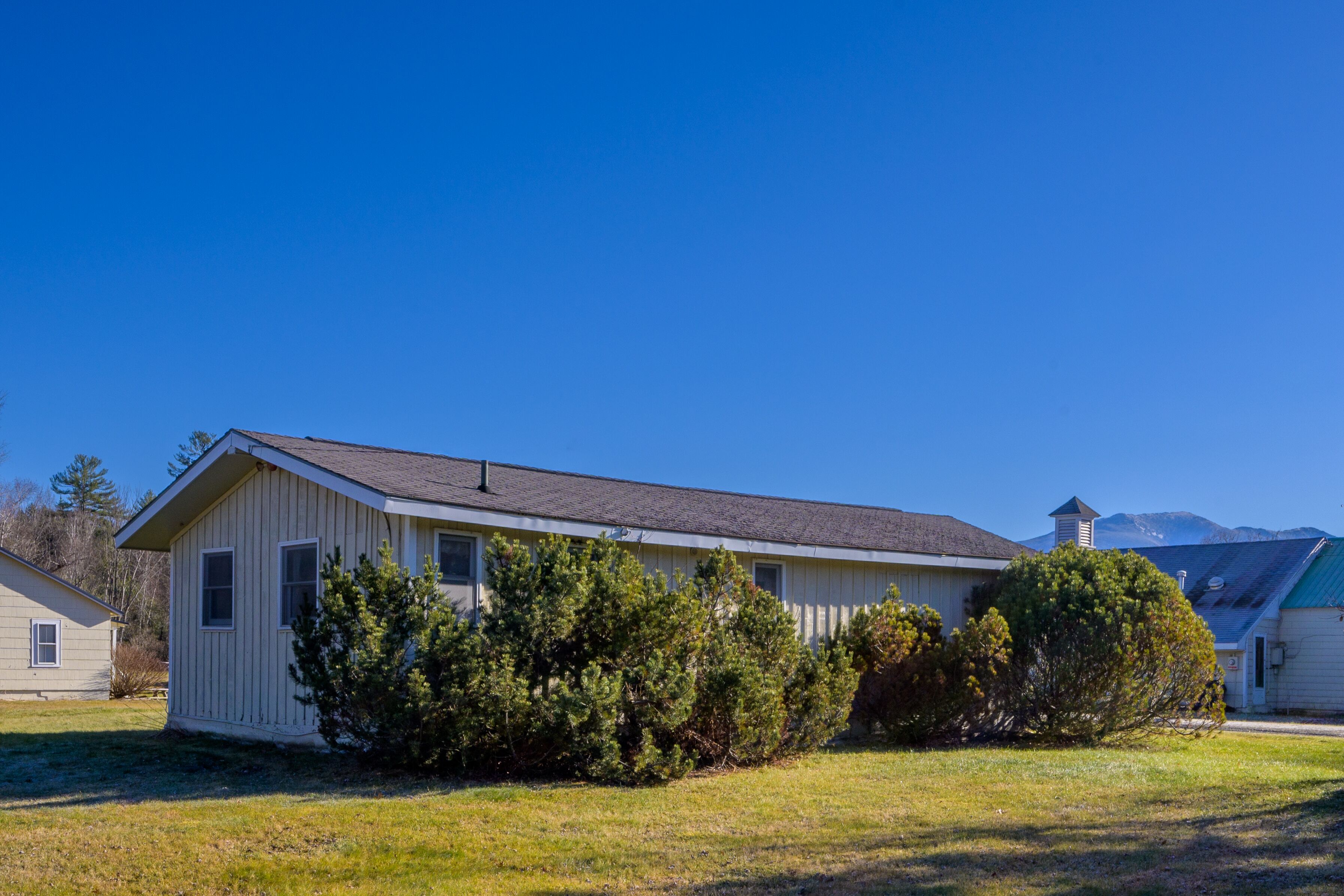 Bureau, espace de travail pour ordinateur portable, rideaux occultants