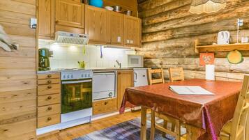 Fridge, microwave, dishwasher, cookware/dishes/utensils